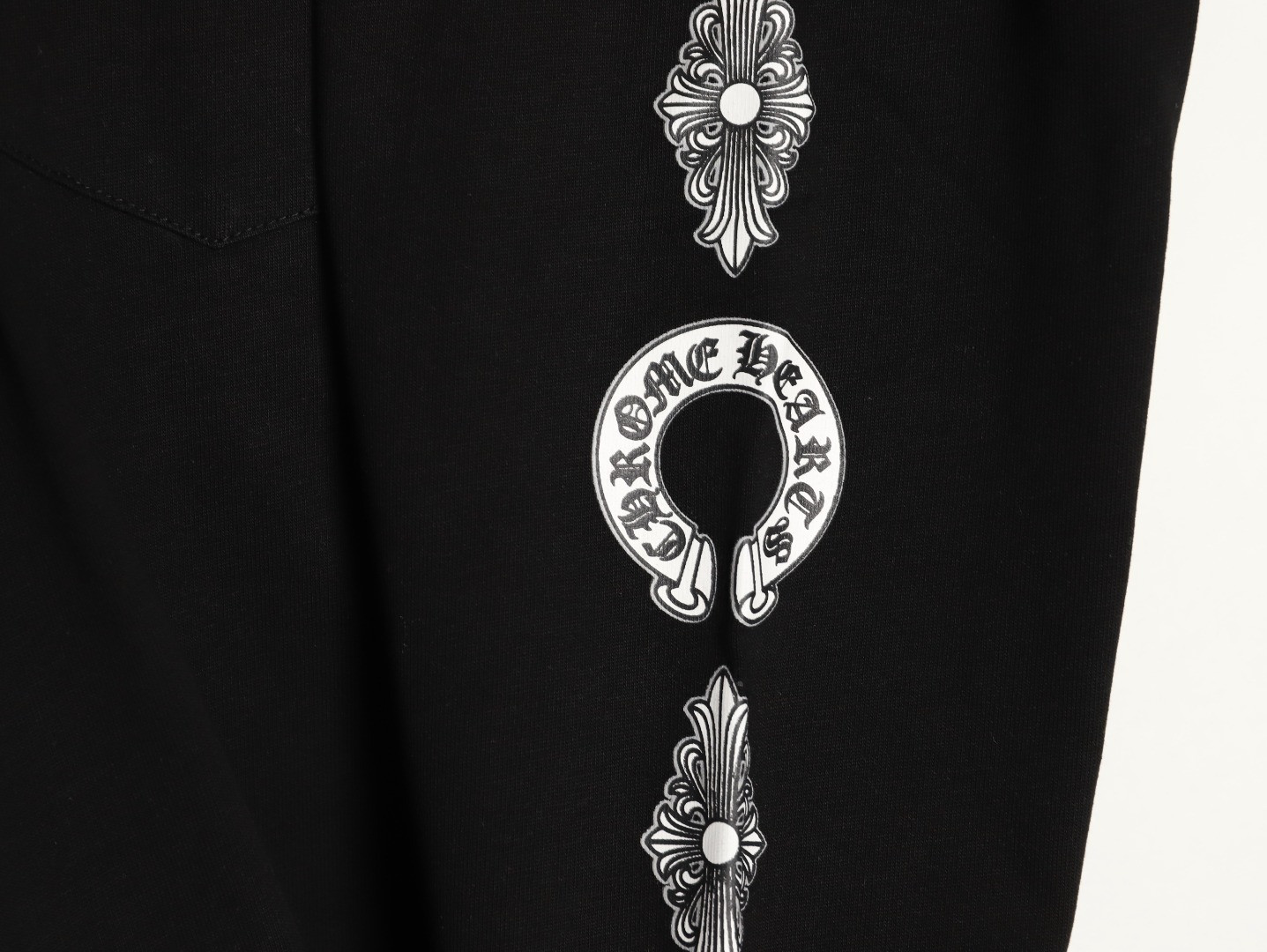 Ch**me He**ts long-sleeved t-shirt