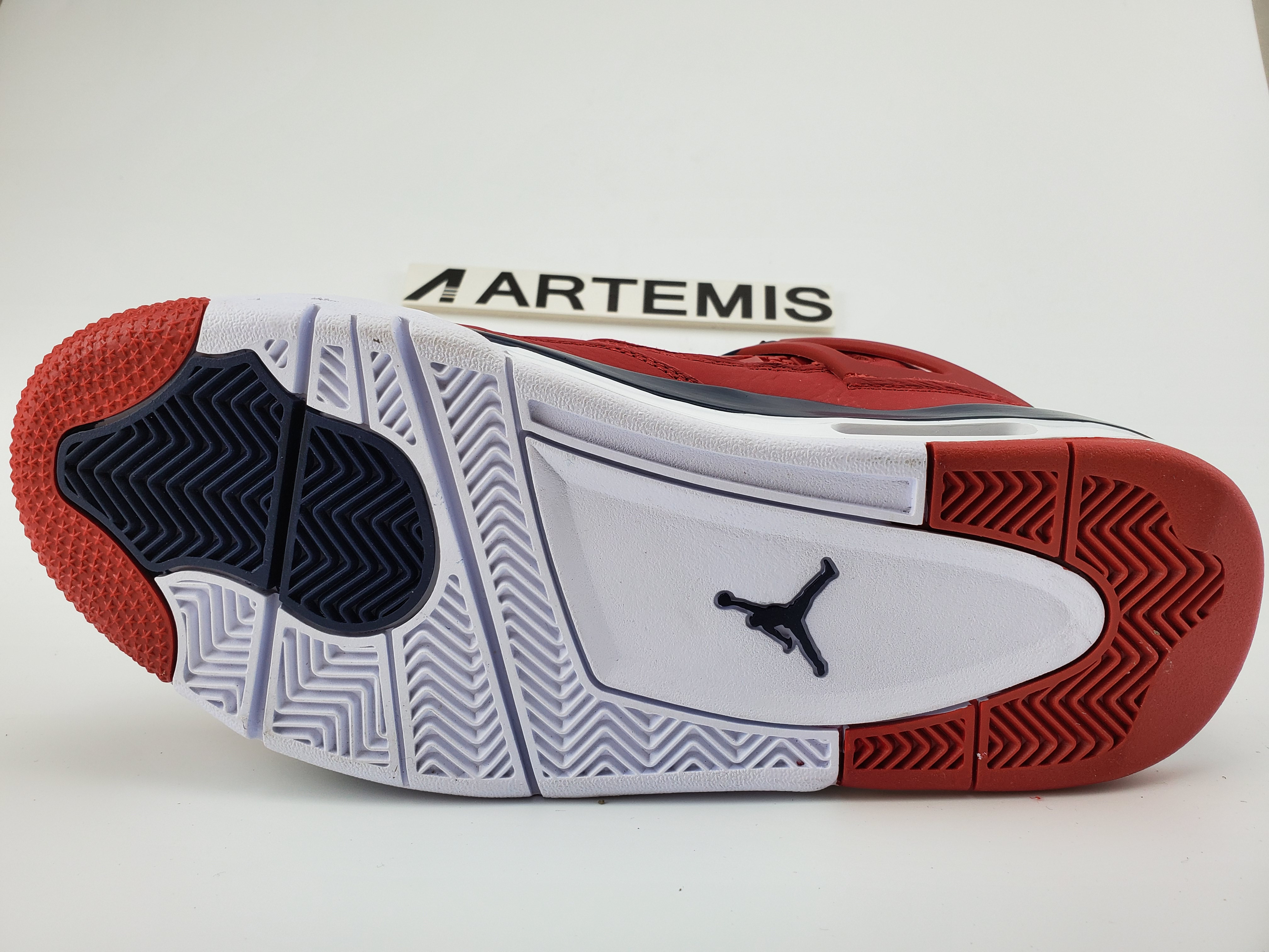 Jordan 4 Retro Fiba (2019)