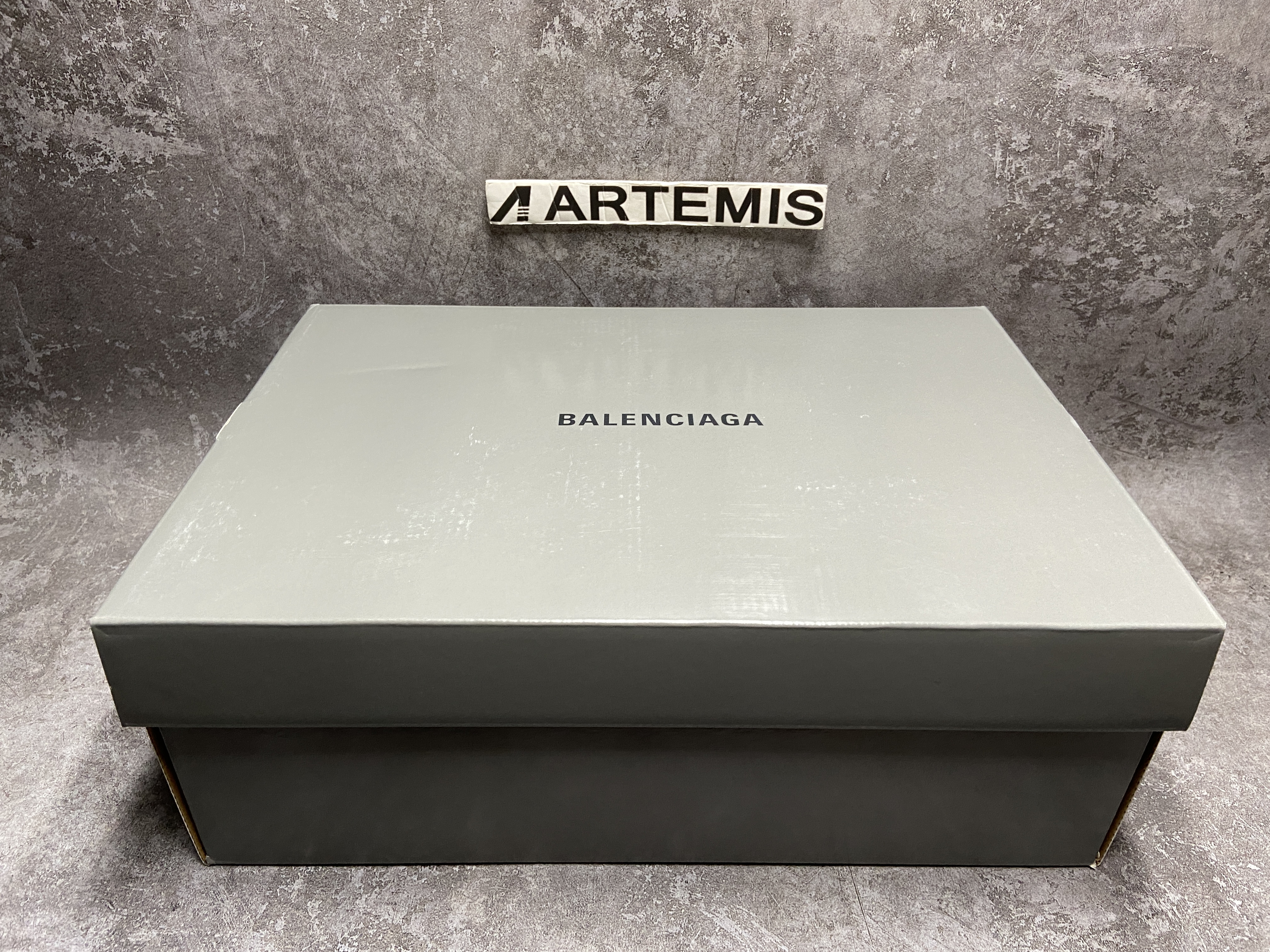 Balenciga Triple S Grey