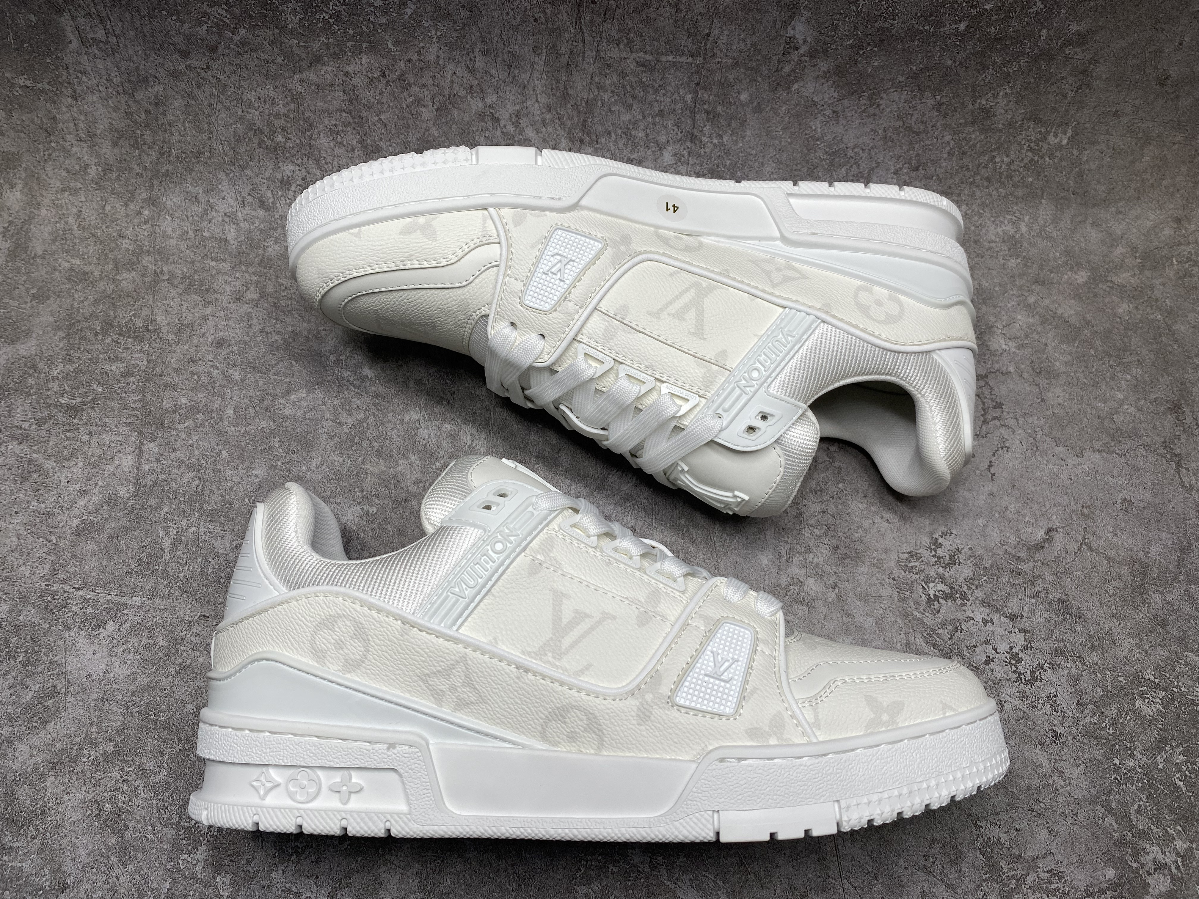 UA LV Trainer Sneaker