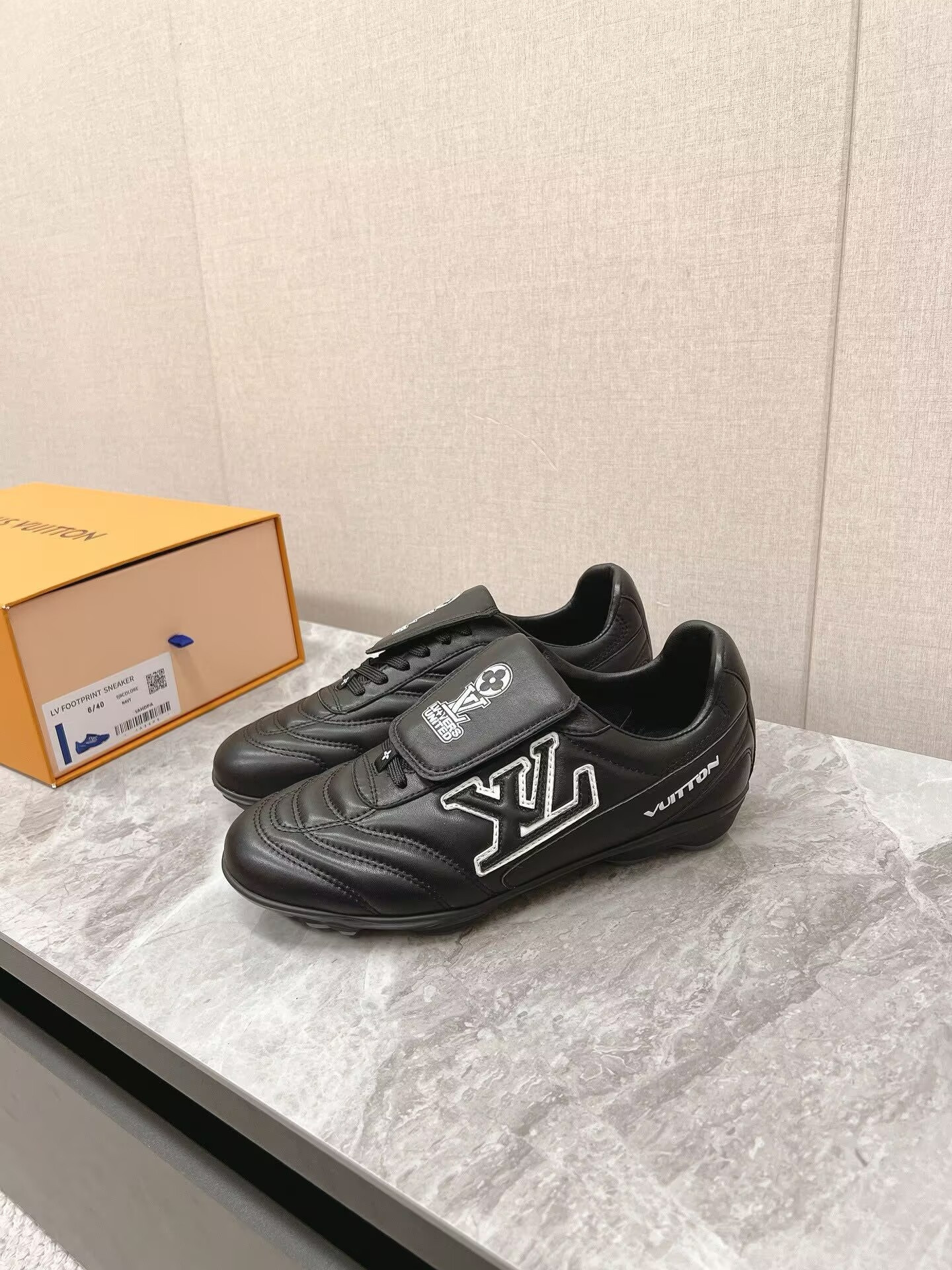 UA LV Footprint Soccer Sneaker