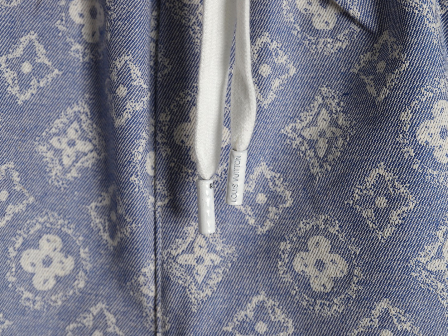 l0*is V*t0n lv shorts