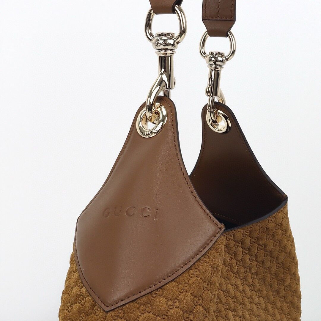 G*u*i b shoulder bag 42x 36x 2cm