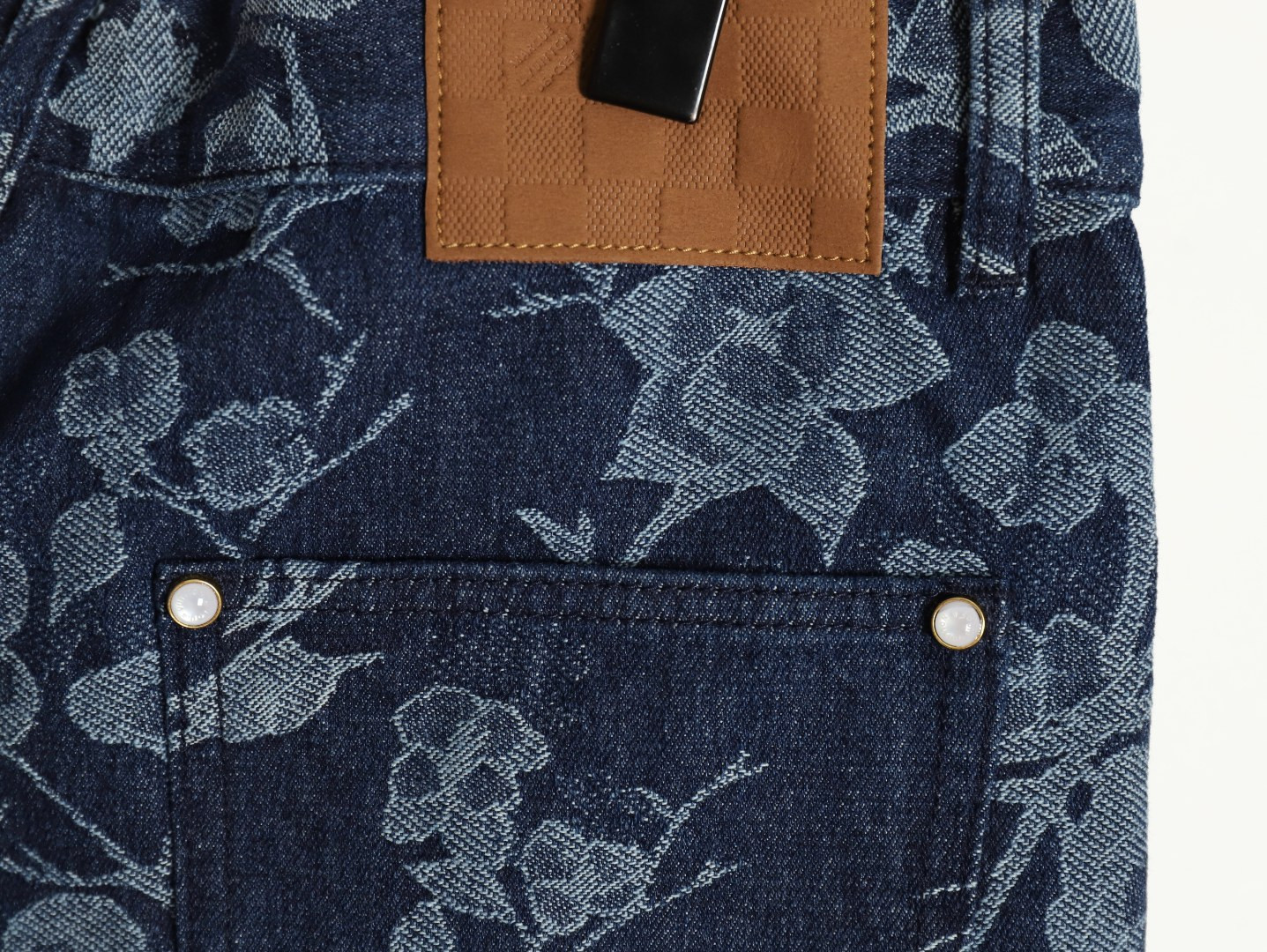 l0*is V*t0n lv 25ss shorts