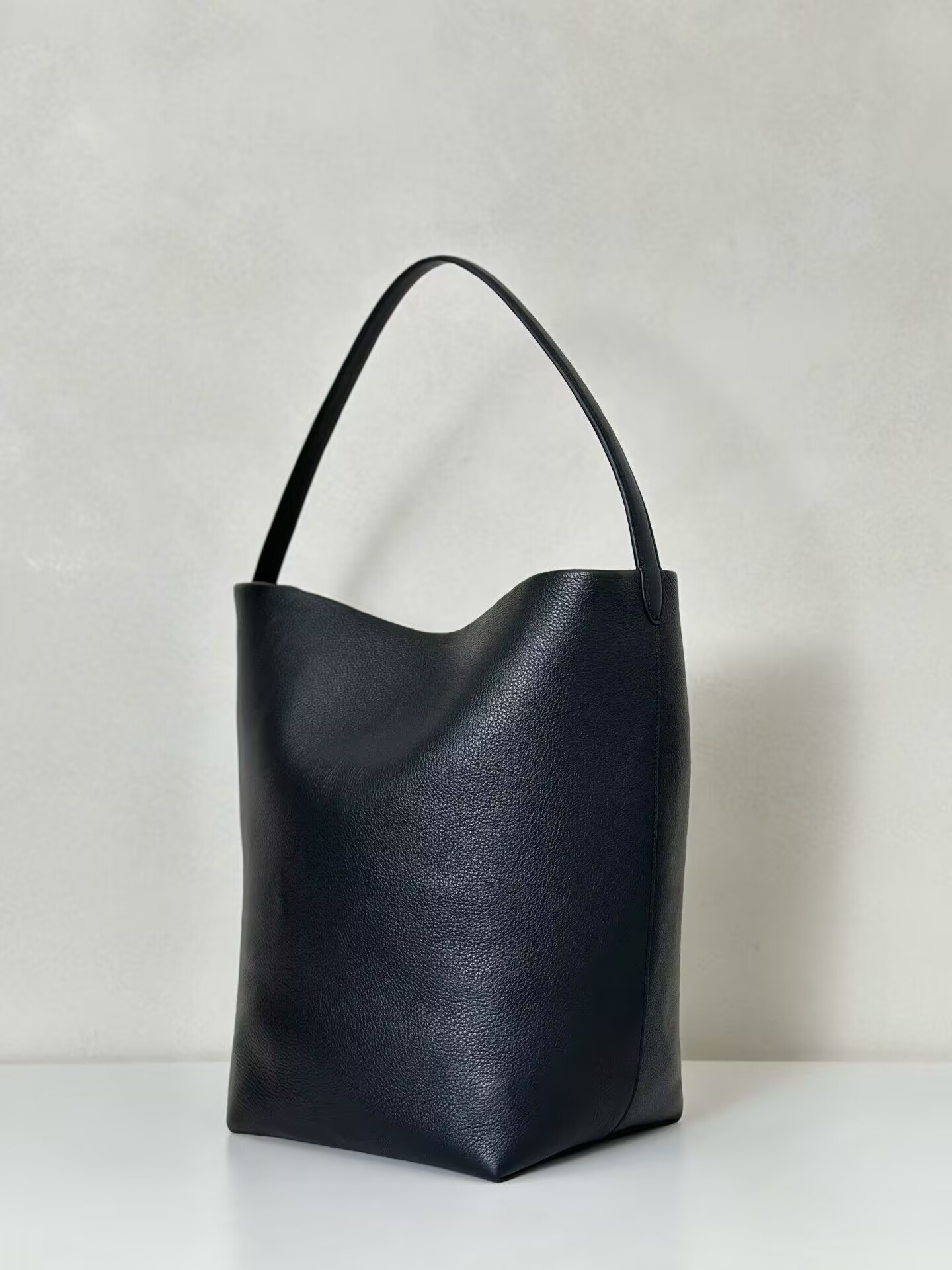 T*e R0w large n/s park tote bag in leather 38x43x20cm