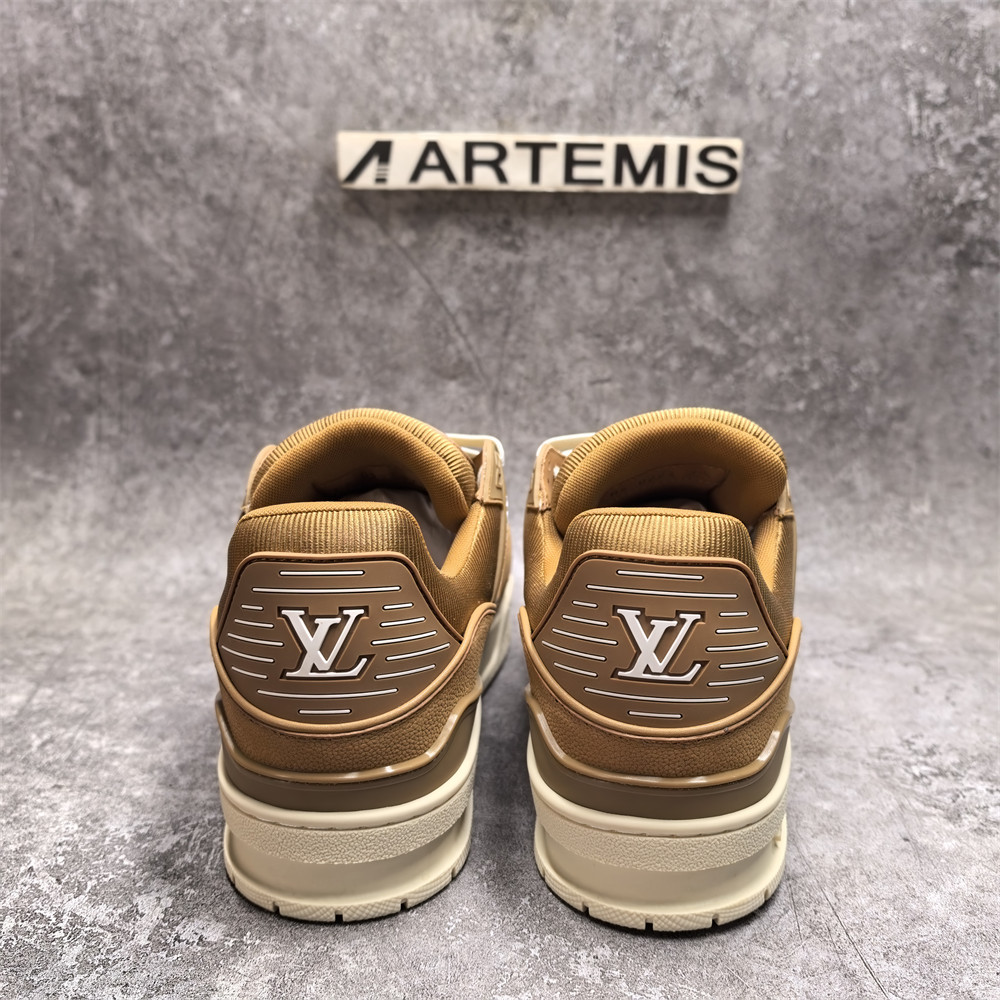 UA LV Trainer Sneaker