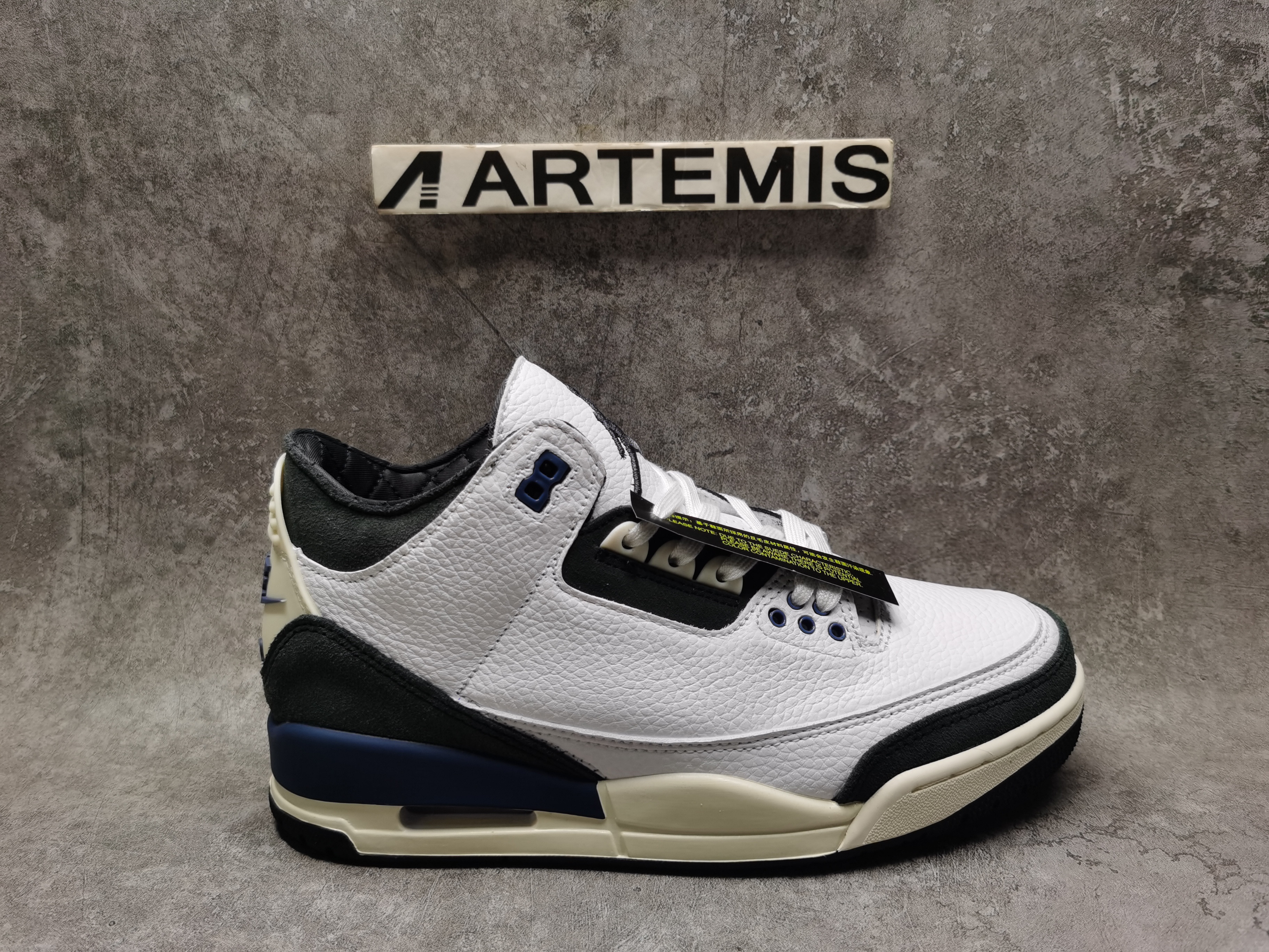 UA Jordan 3 Retro OG SP