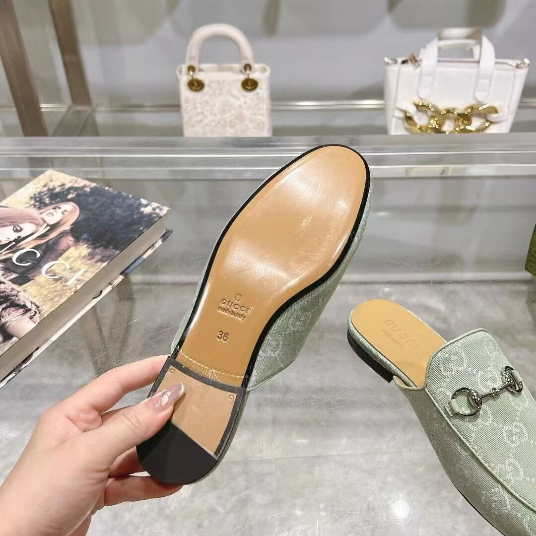 ua G*u*i princetown slipper