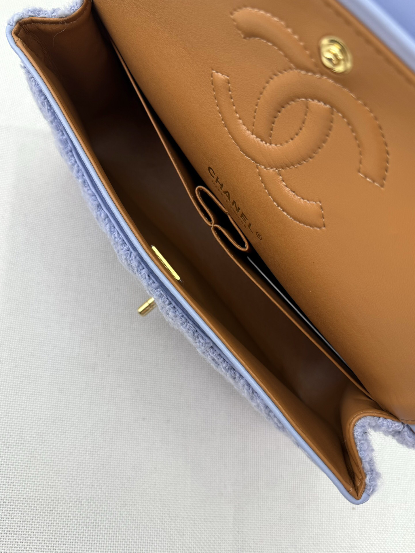 Ch*el mini classic 11.12 handbag 25 15.5 × 25.5 × 6.5 cm