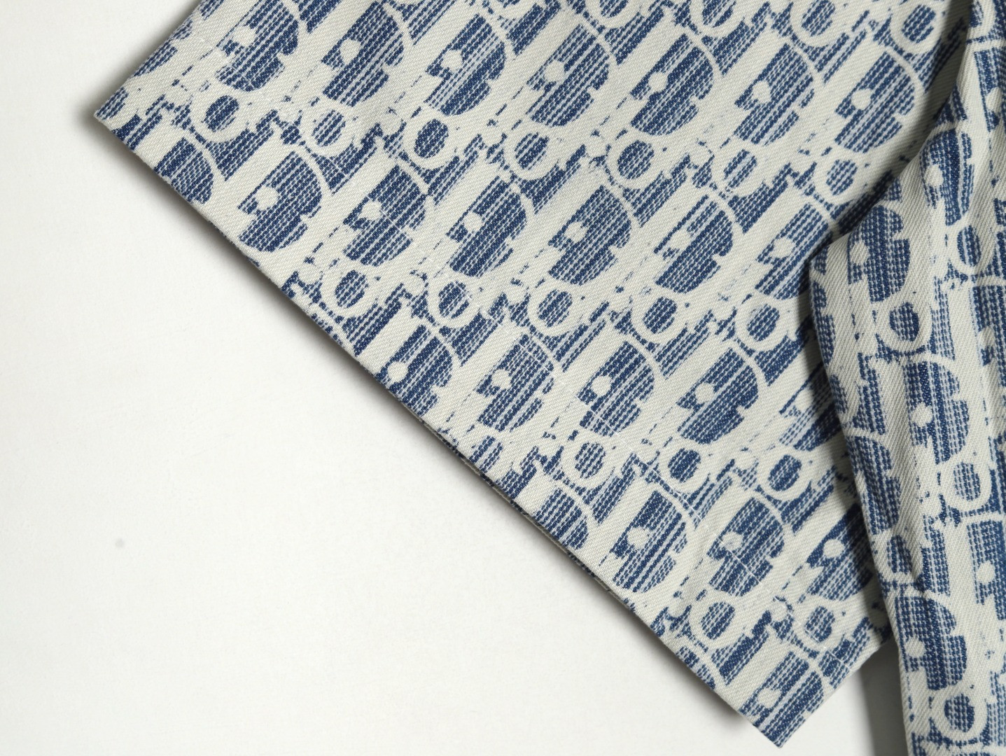 D*or short-sleeved shirts