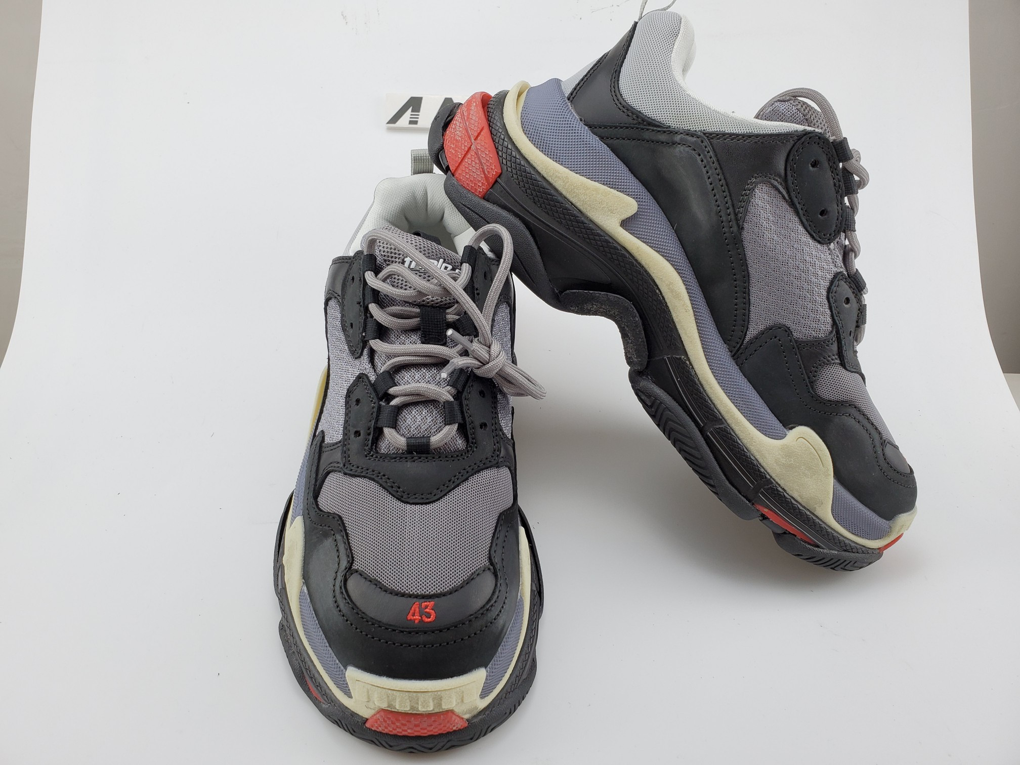 Balenciga Triple S light Grey Red