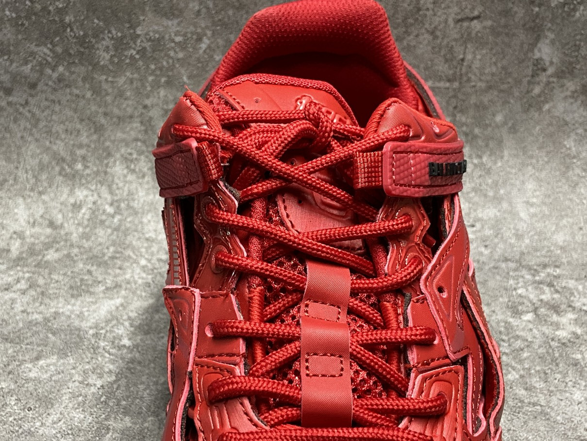 Balenciga Track 5.0 Burgundy Red