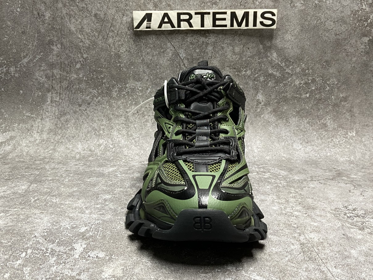 Balenciga Track 5.0  Black Green