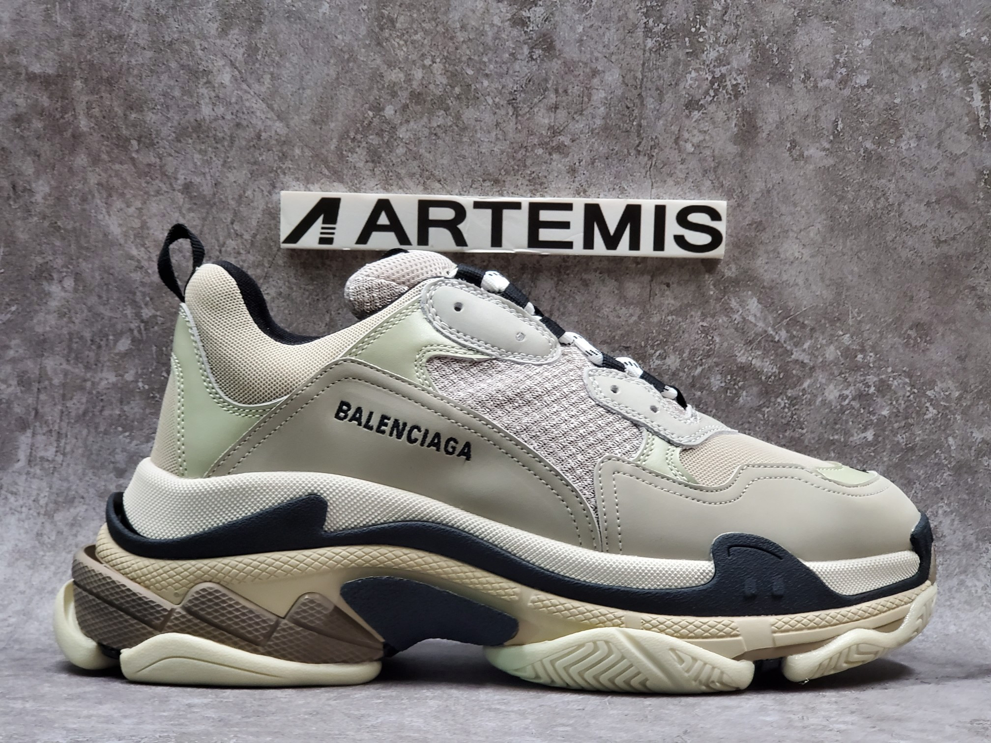 Balenciga Triple S Trainer