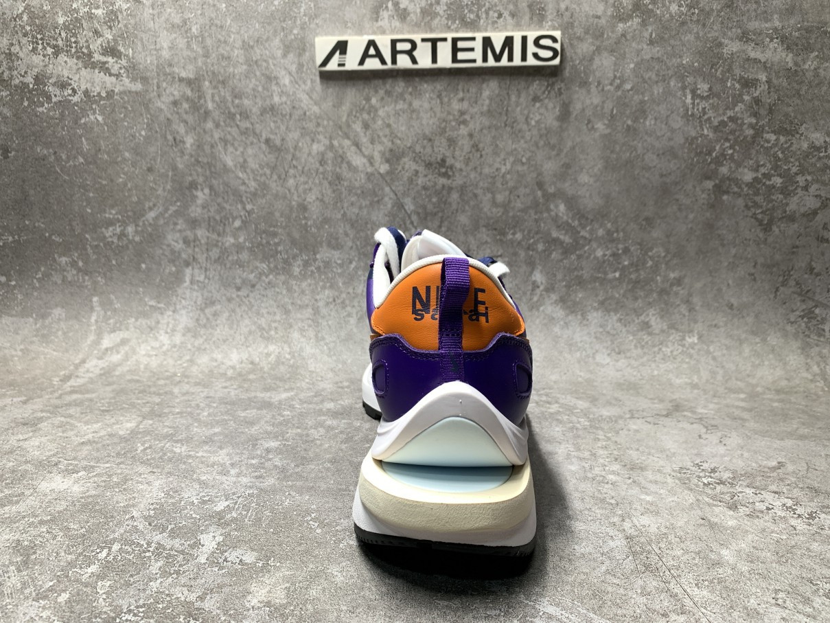 Nike Vaporwaffle Sacai Dark Iris