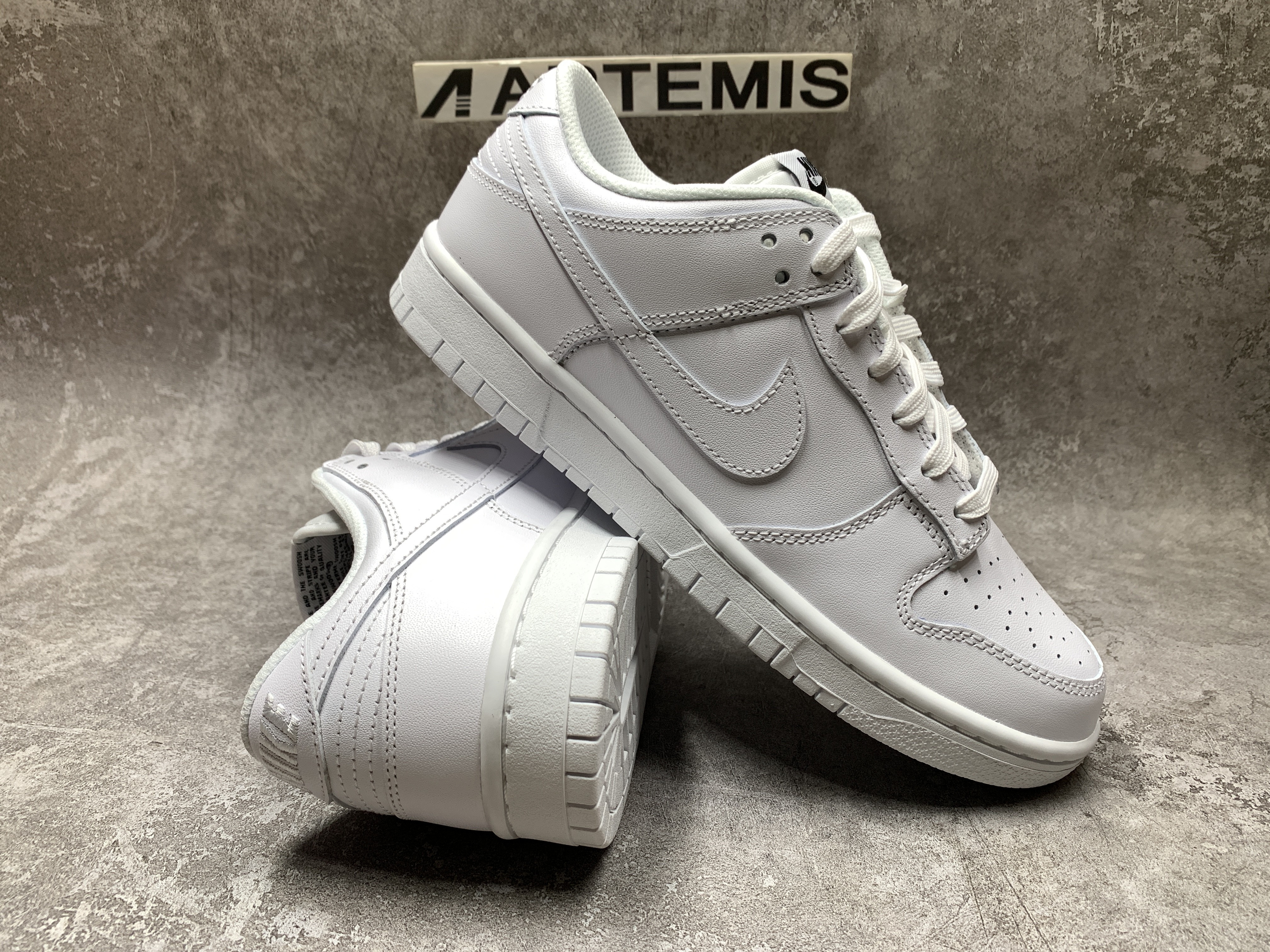 Nike Dunk Low Triple White