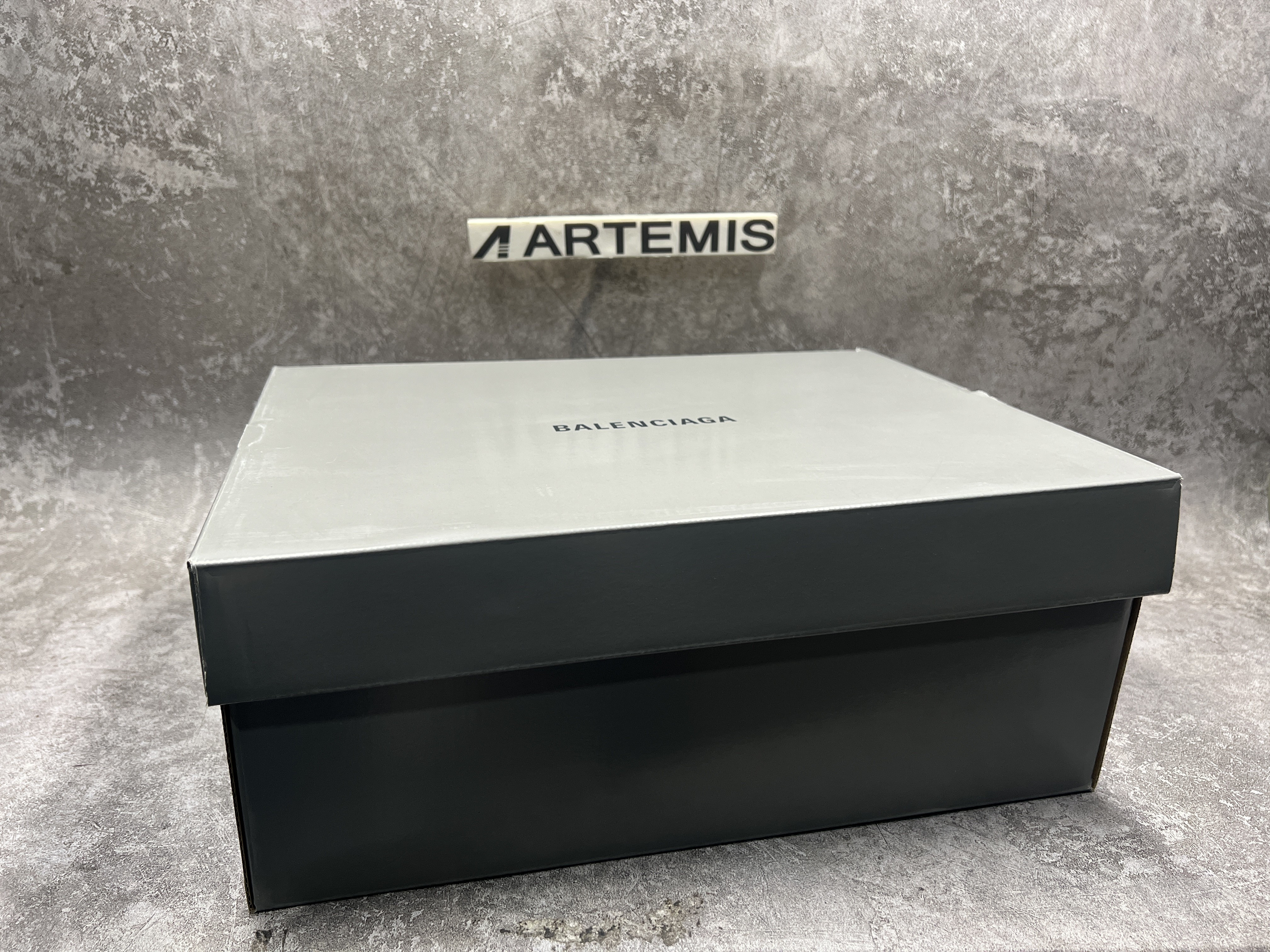 Balenciga Runner White