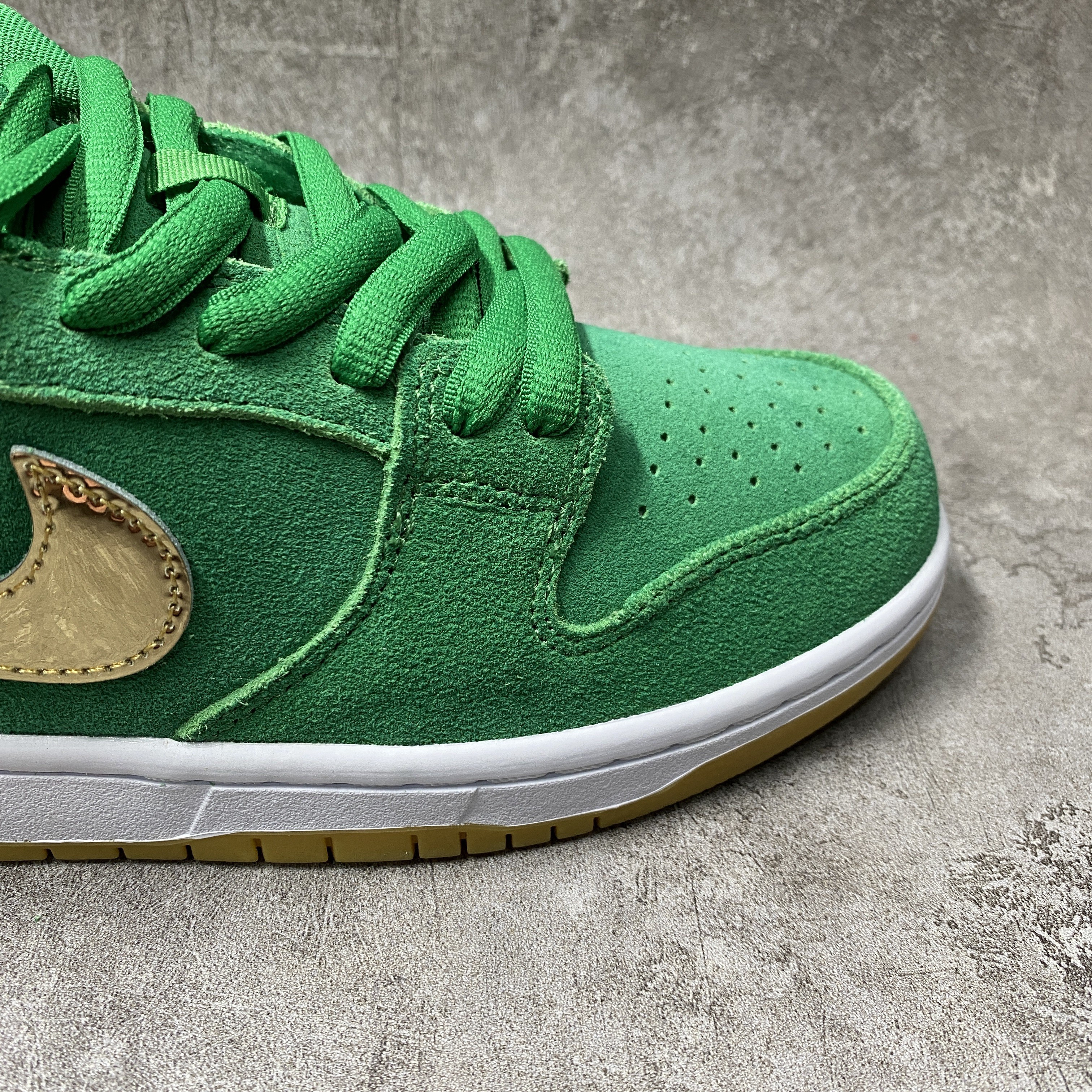 Nike SB Dunk Low Pro St. Patrick