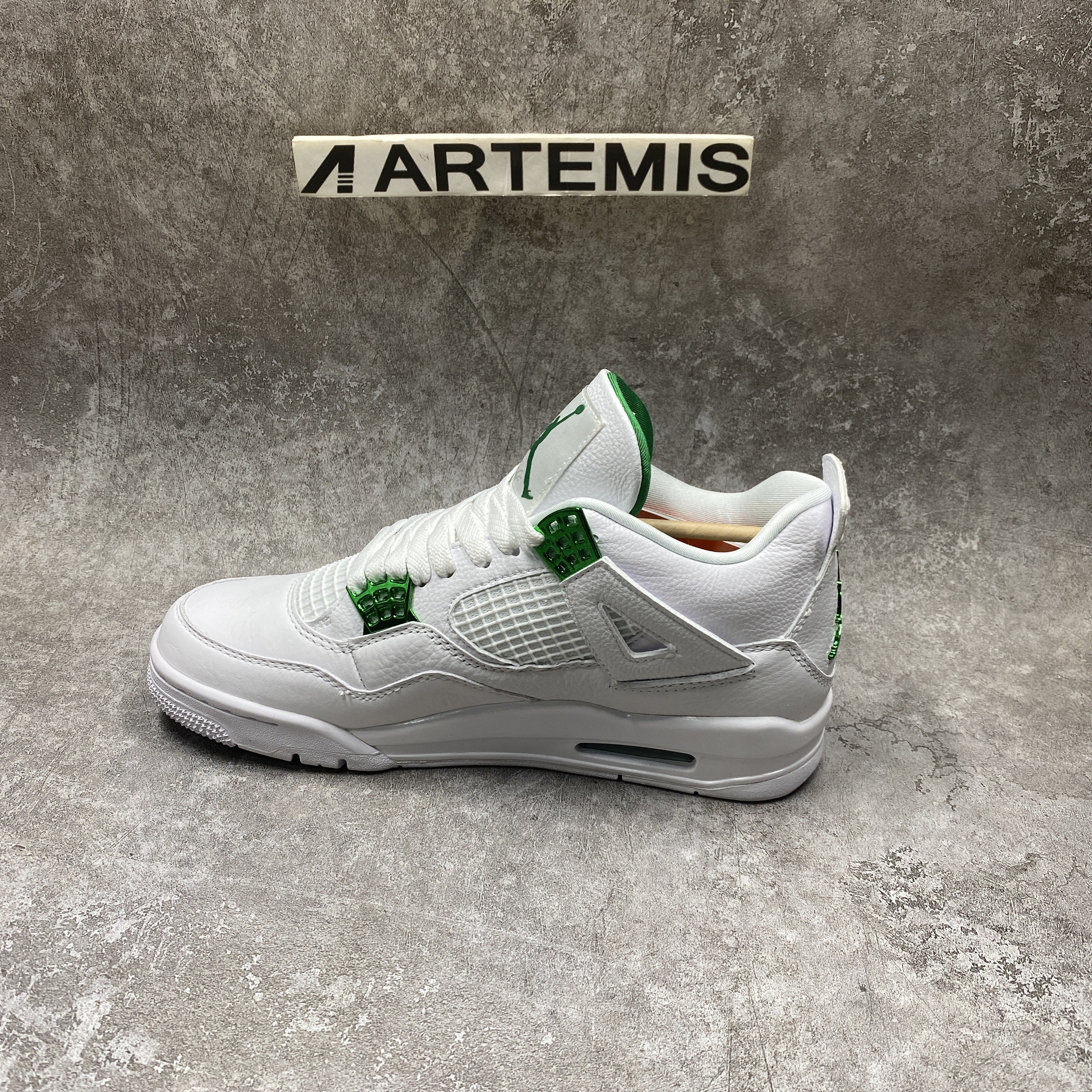 Air Jordan 4 Retro Metallic Green