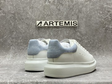 ale*d*r M*Q*en oversized light blue sneaker