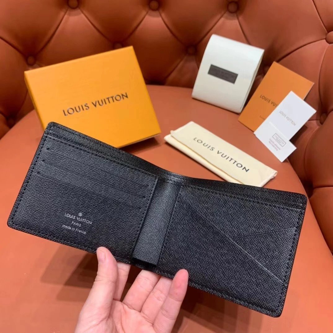 LV Christmas MULTIPLE WALLET M61695