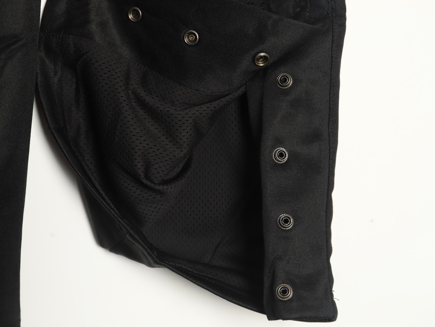 G*u*i 24fw pants suit