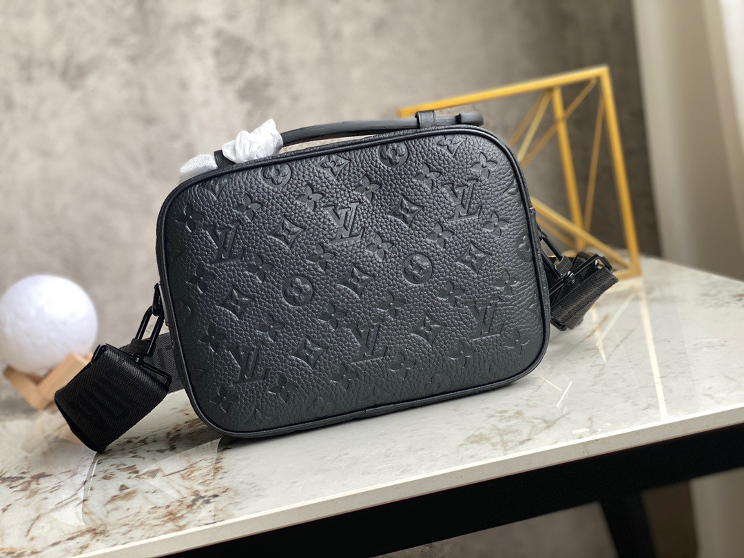 LV S LOCK MESSENGER M58489