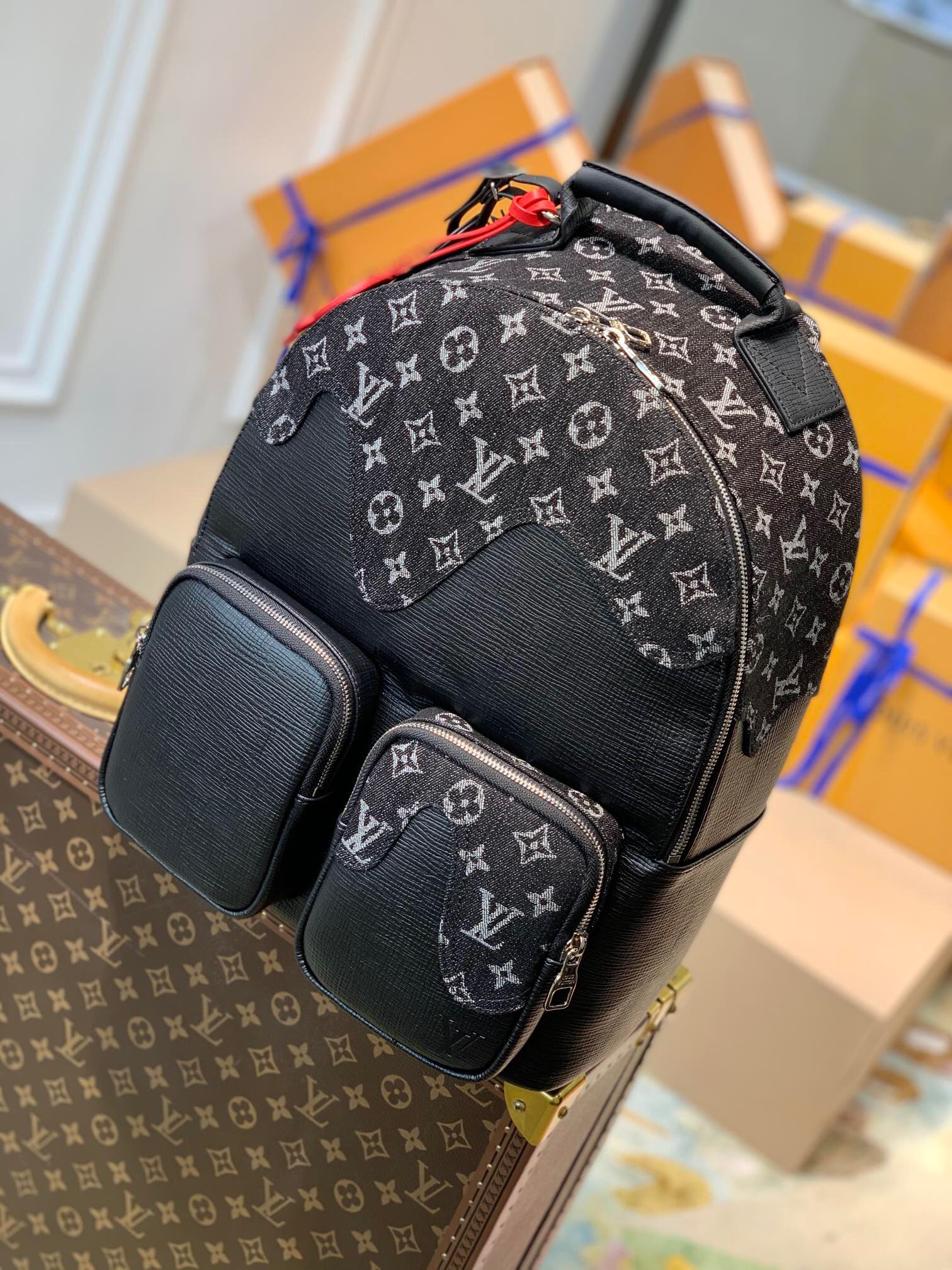 LV BACKPACK MULTIPOCKET M45973