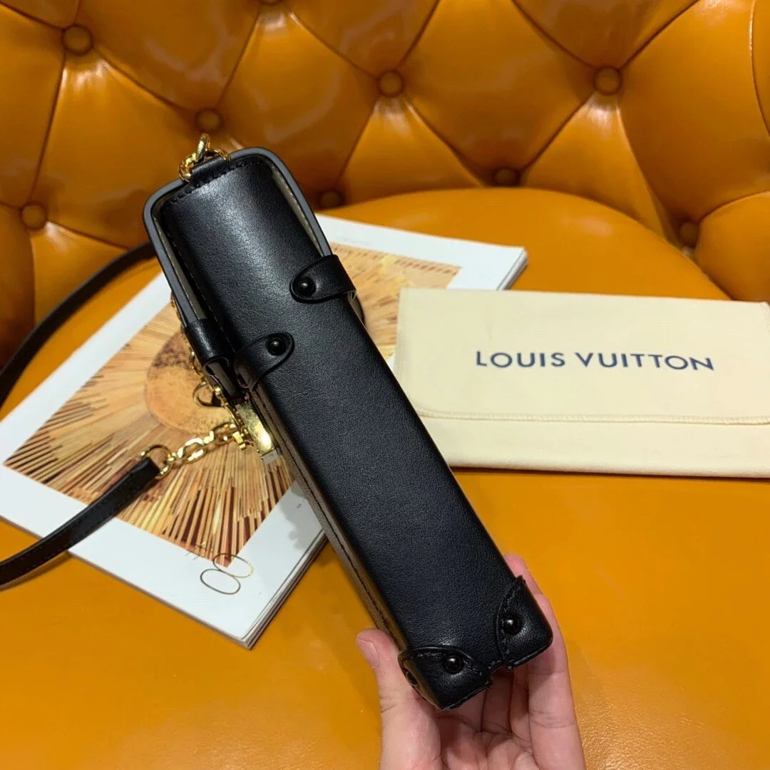 LV VERTICAL TRUNK POCHETTE M63913