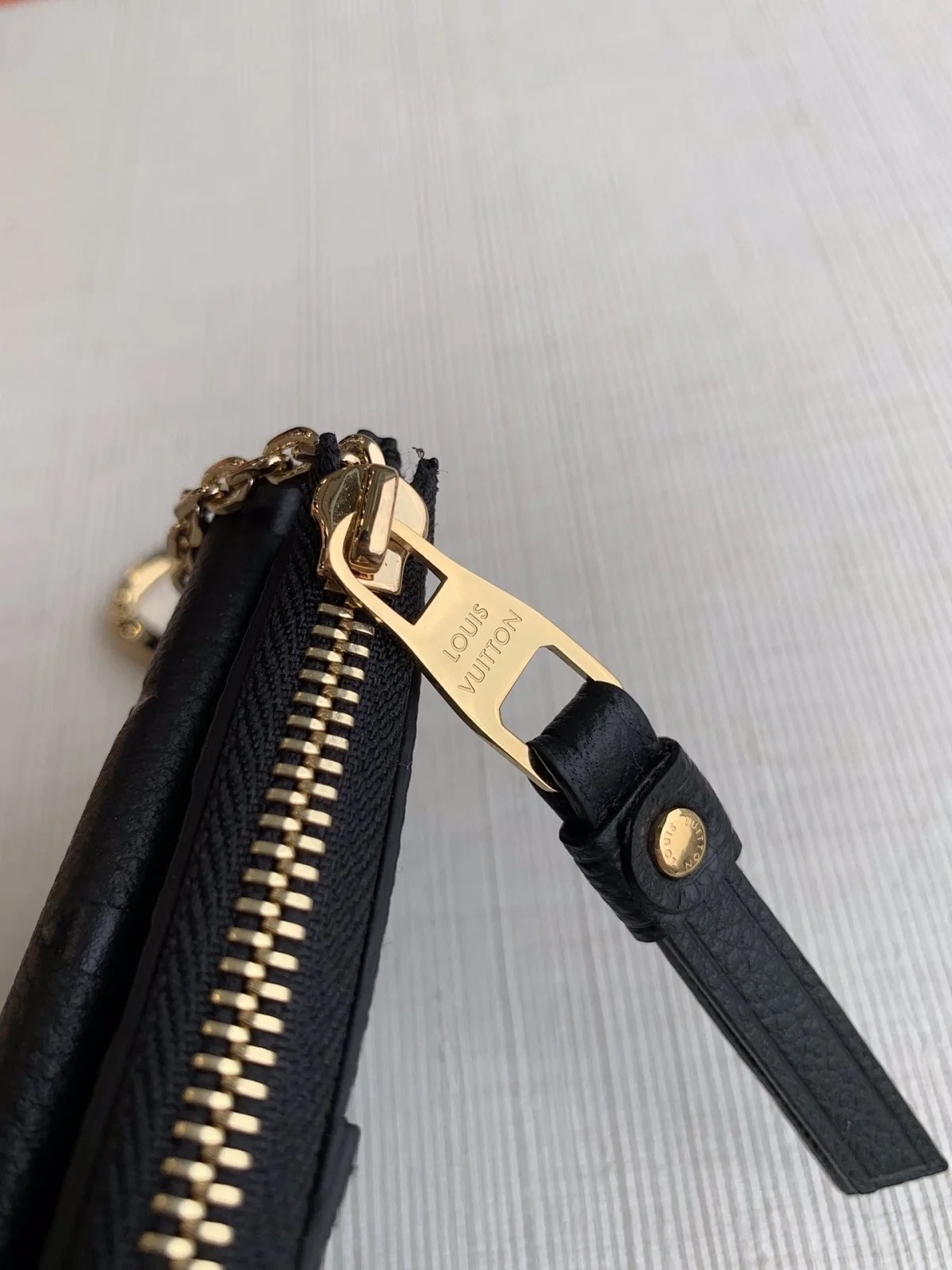 LV CARD HOLDER RECTO VERSO M69421