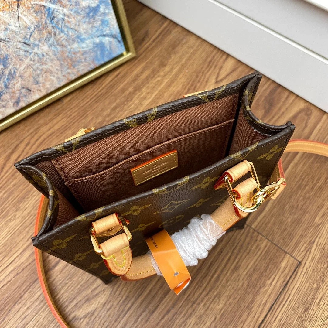 LV PETIT SAC PLAT M69442