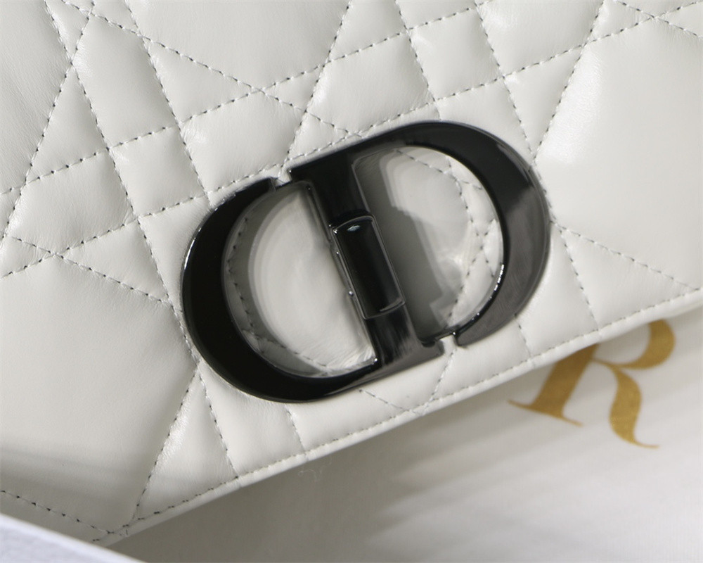 small d*or caro bag ivory S*pple cannage calfskin with silver hardware 20 x 12 x 7 cm