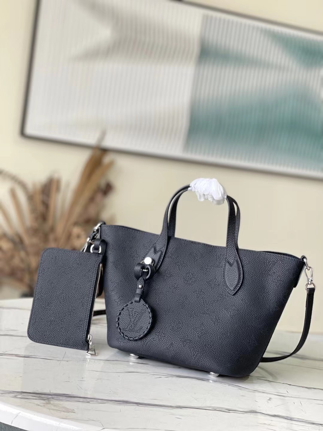 LV  Blossom M21848 20.0 x 20.0 x 12.5 CM