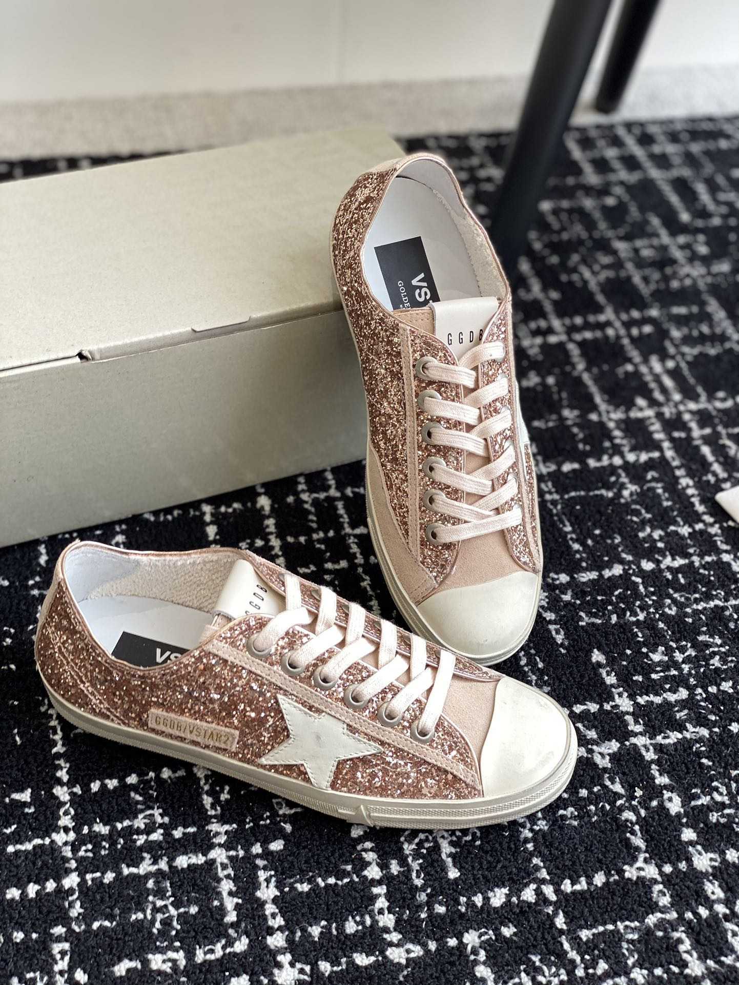 UA Golden Goose V-STAR Sneaker