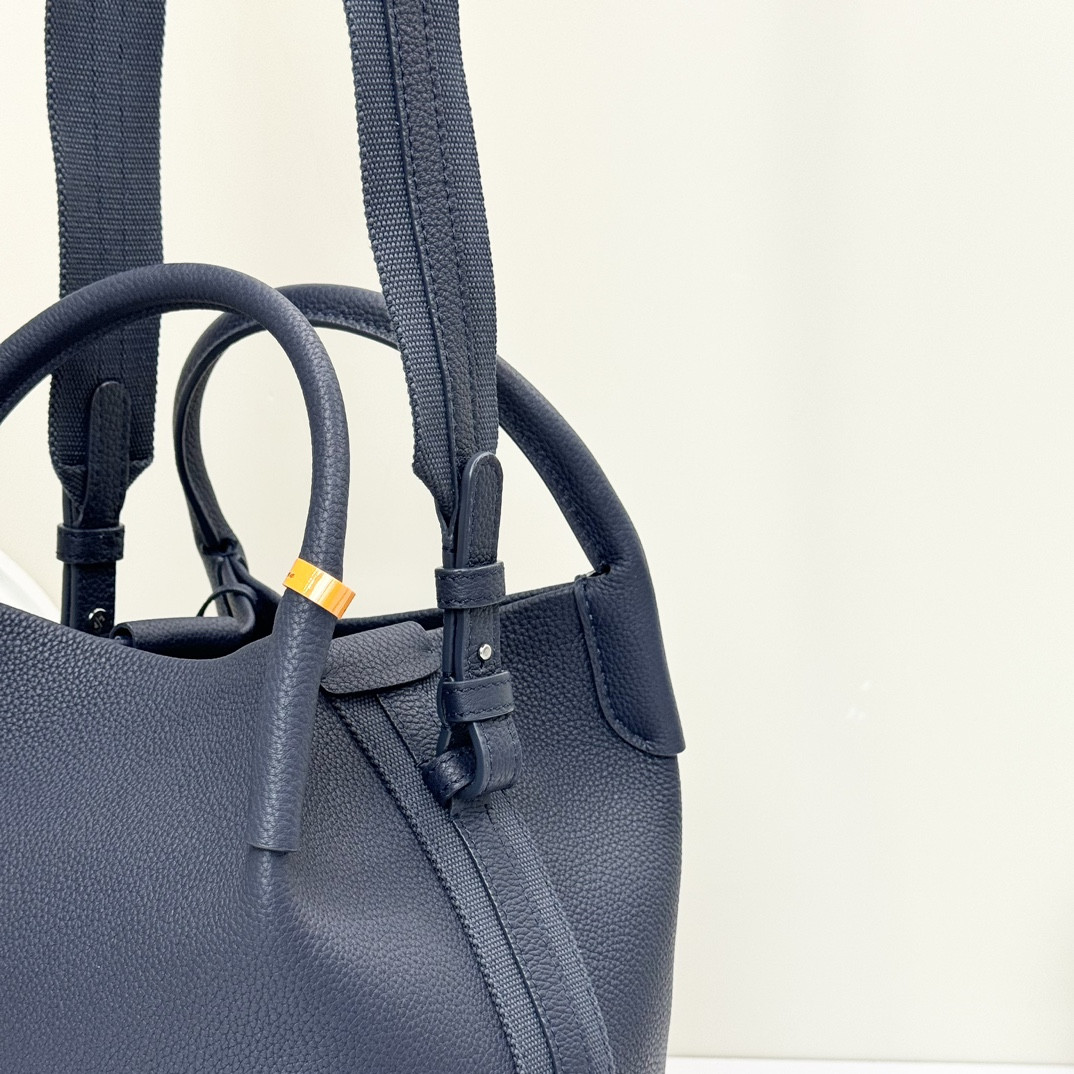 L**o p*ana small bale bag calfskin 17 x 17 x 21 cm