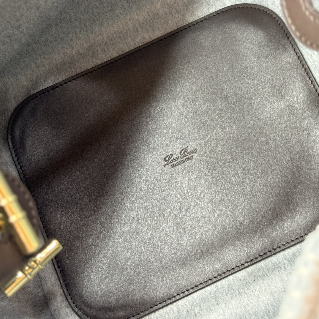 L**o p*ana large bale bag 24 x 20 x 27 cm