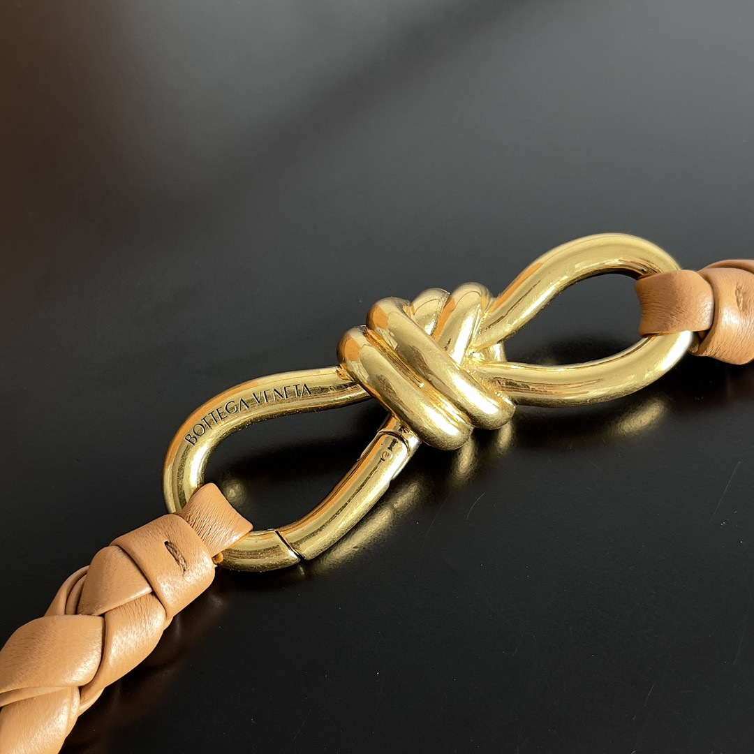 bo*te*ga Ve*ne*ta medium andiamo 32x25x11cm