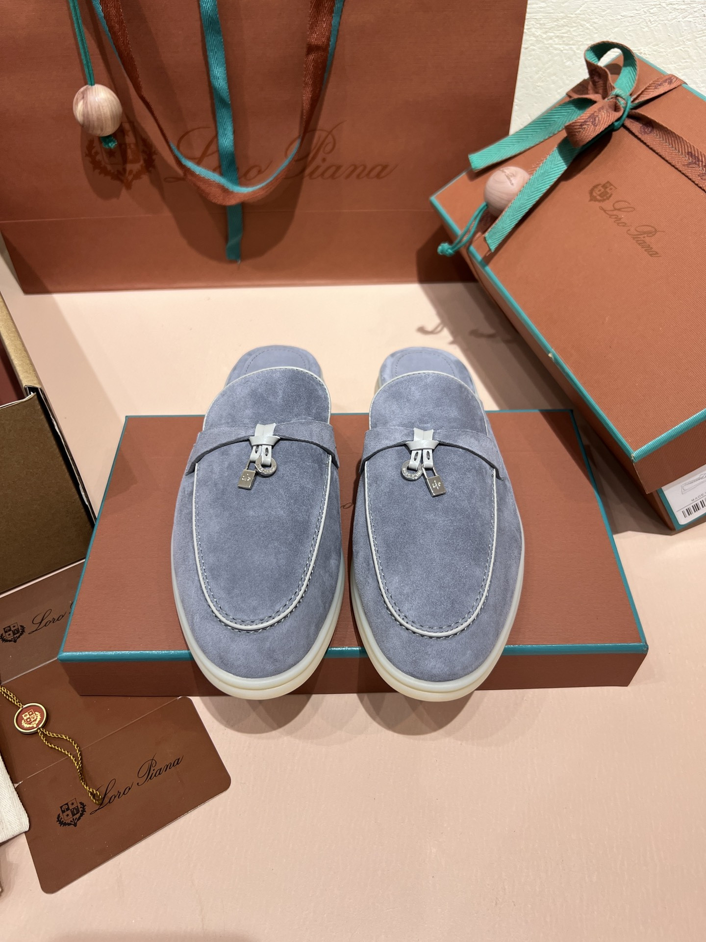 ua L**o p*ana babouche charms walk loafers