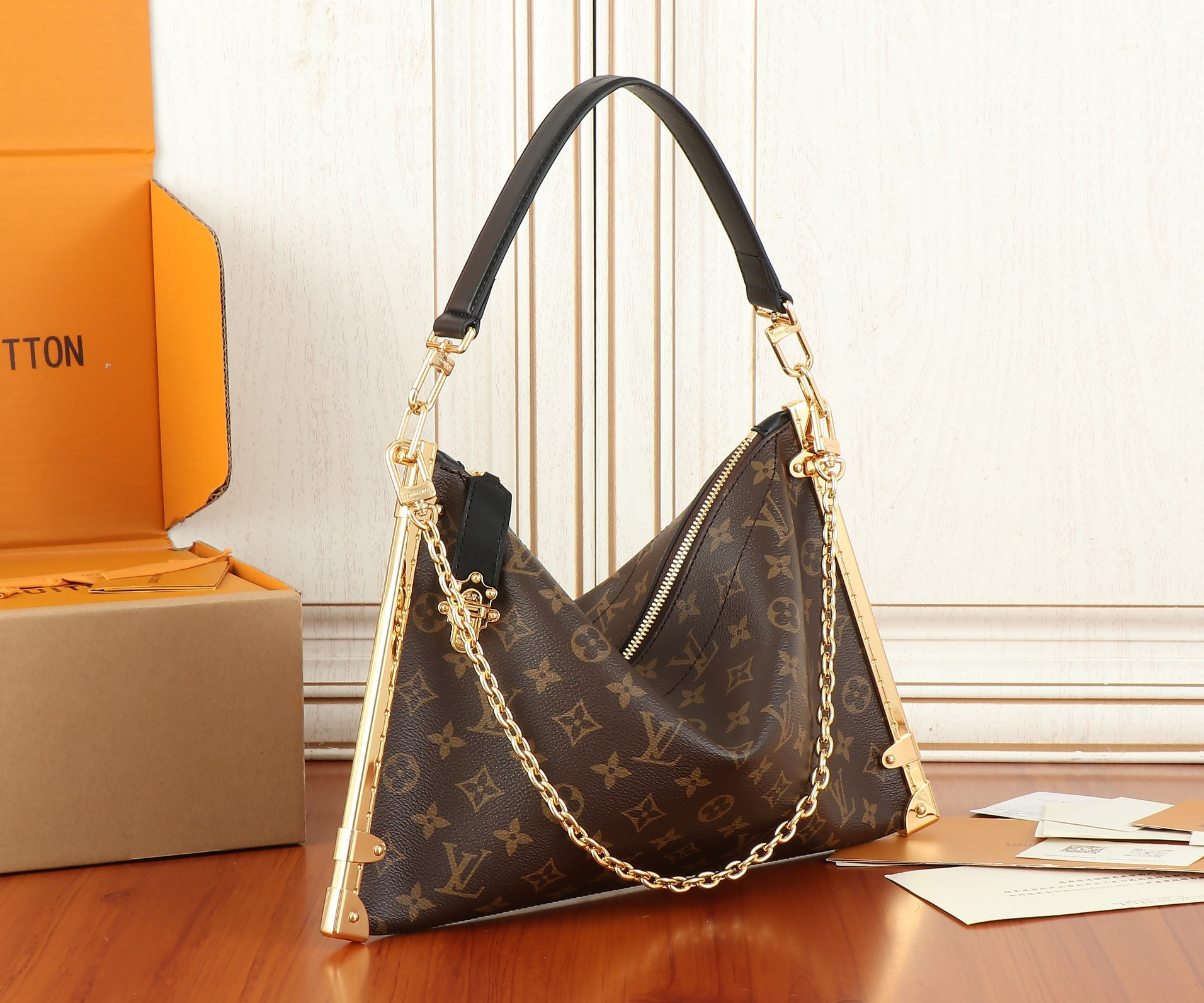 LV lucky Trunk M12075 38 x 23 x 1cm