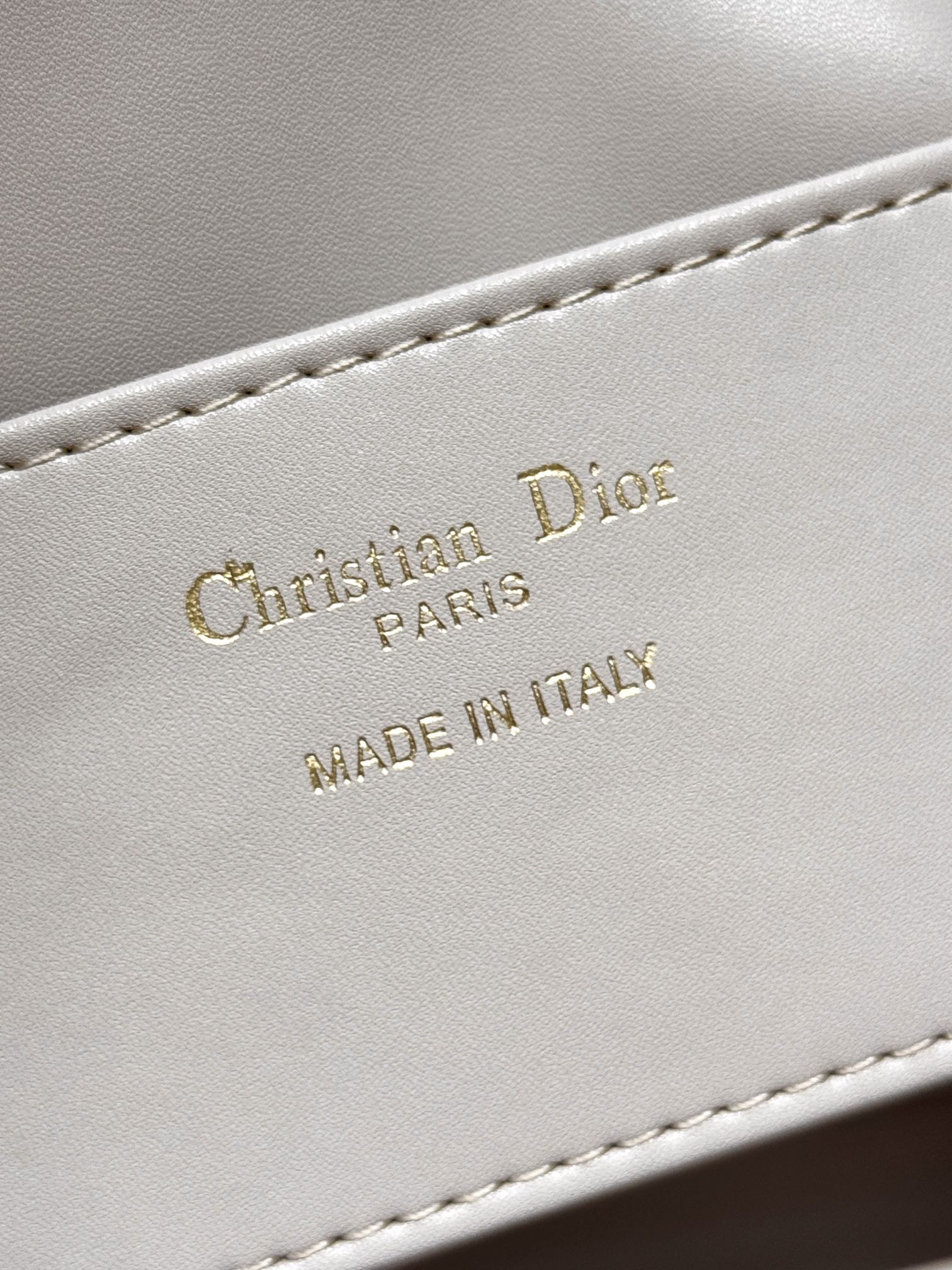 D*or caro backpack small 19.5 x 18.5 x 8.5 cm