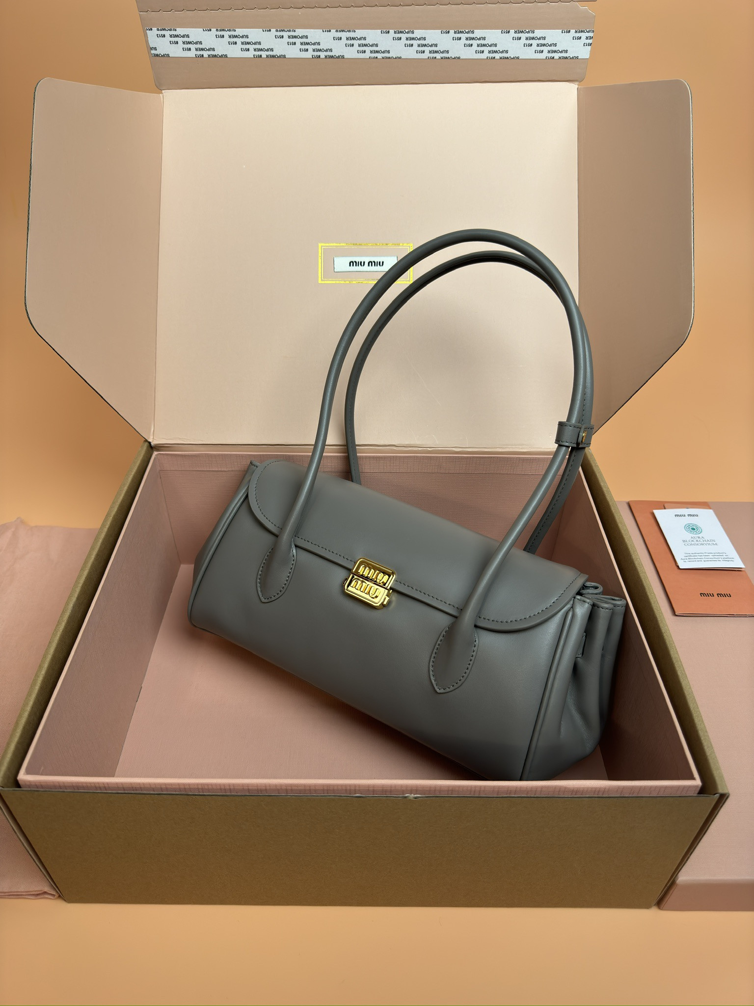 Miu Miu Leather shoulder bag  15x28x11cm