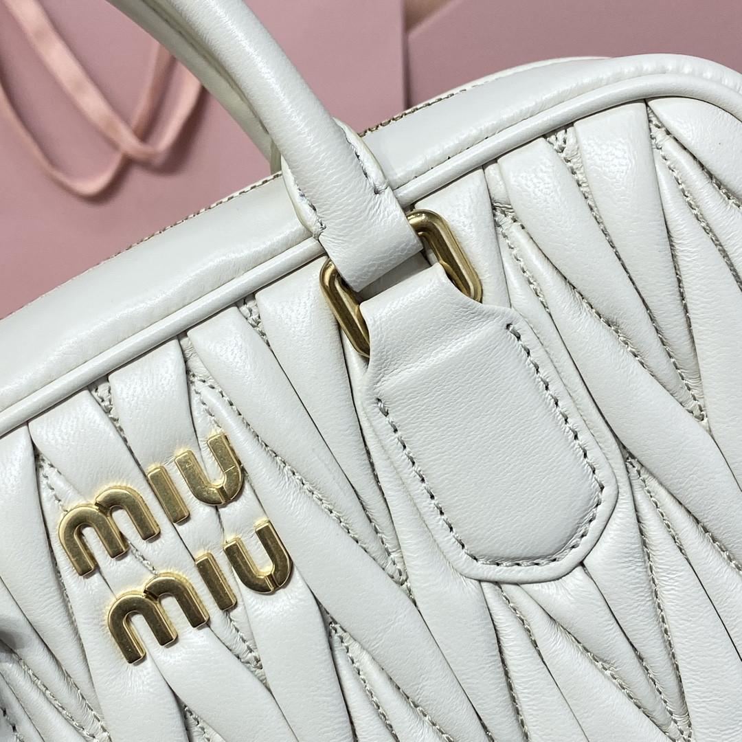 Miu Miu Arcadie matelassé nappa leather bag 24X16X7.5cm