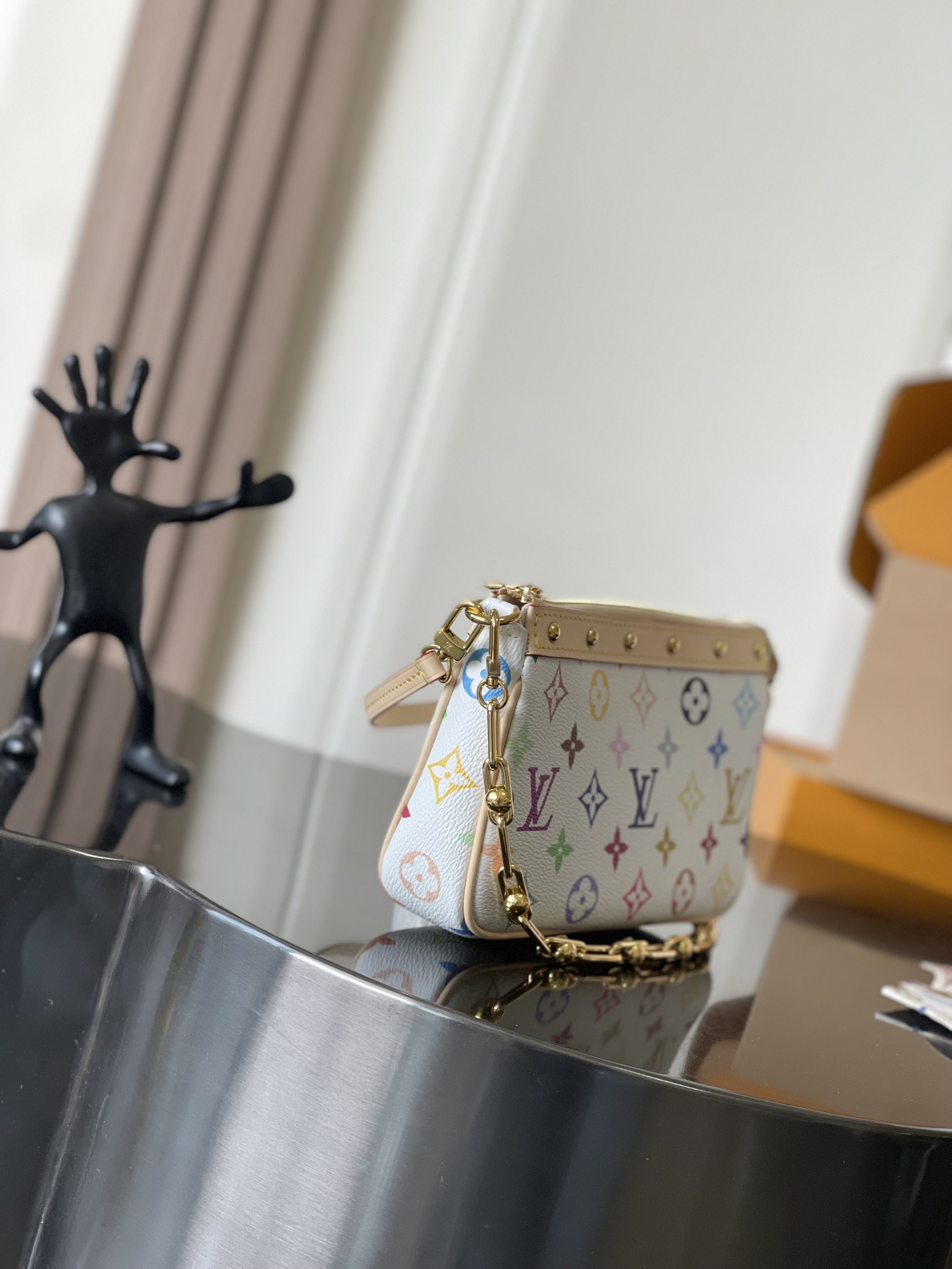 LV Pochette Accessoires M13404 22x13x4cm