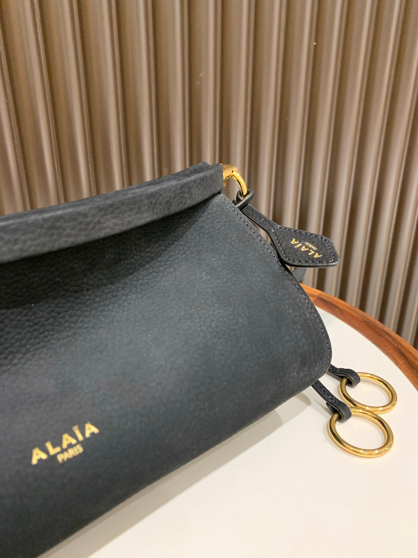 ALAÏA LE CLICK EAST WEST SMALL BAG 25x12.5x7cm