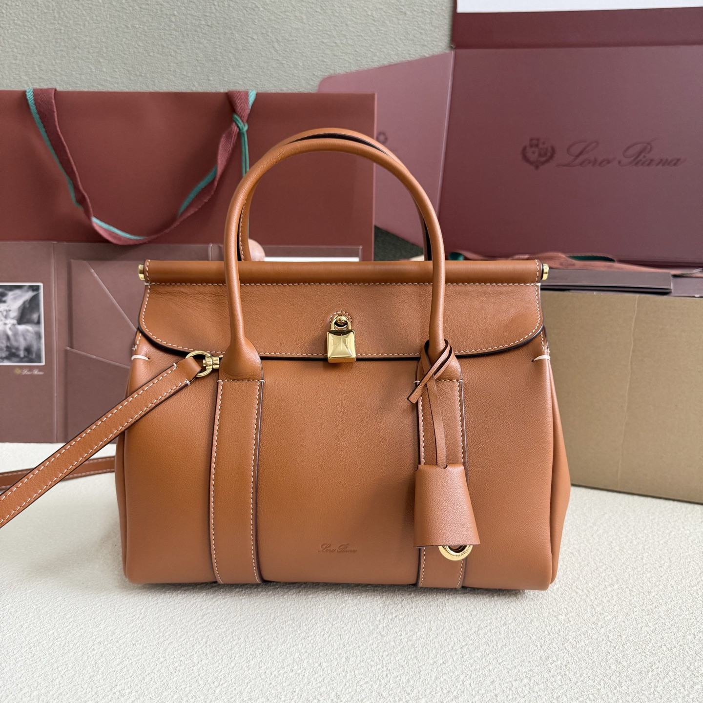 L**o p*ana loom l25  calfskin 25x18x12.5cm