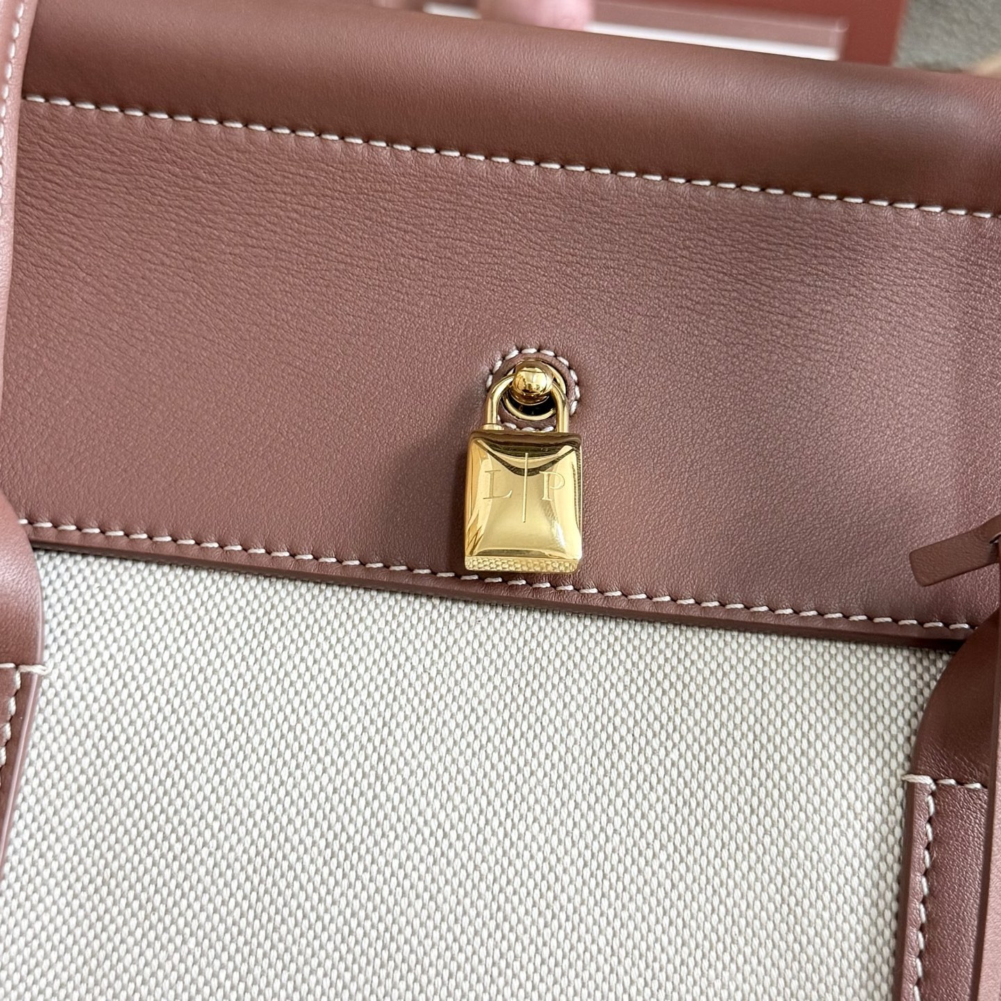 L**o p*ana loom l32 33x23x18cm