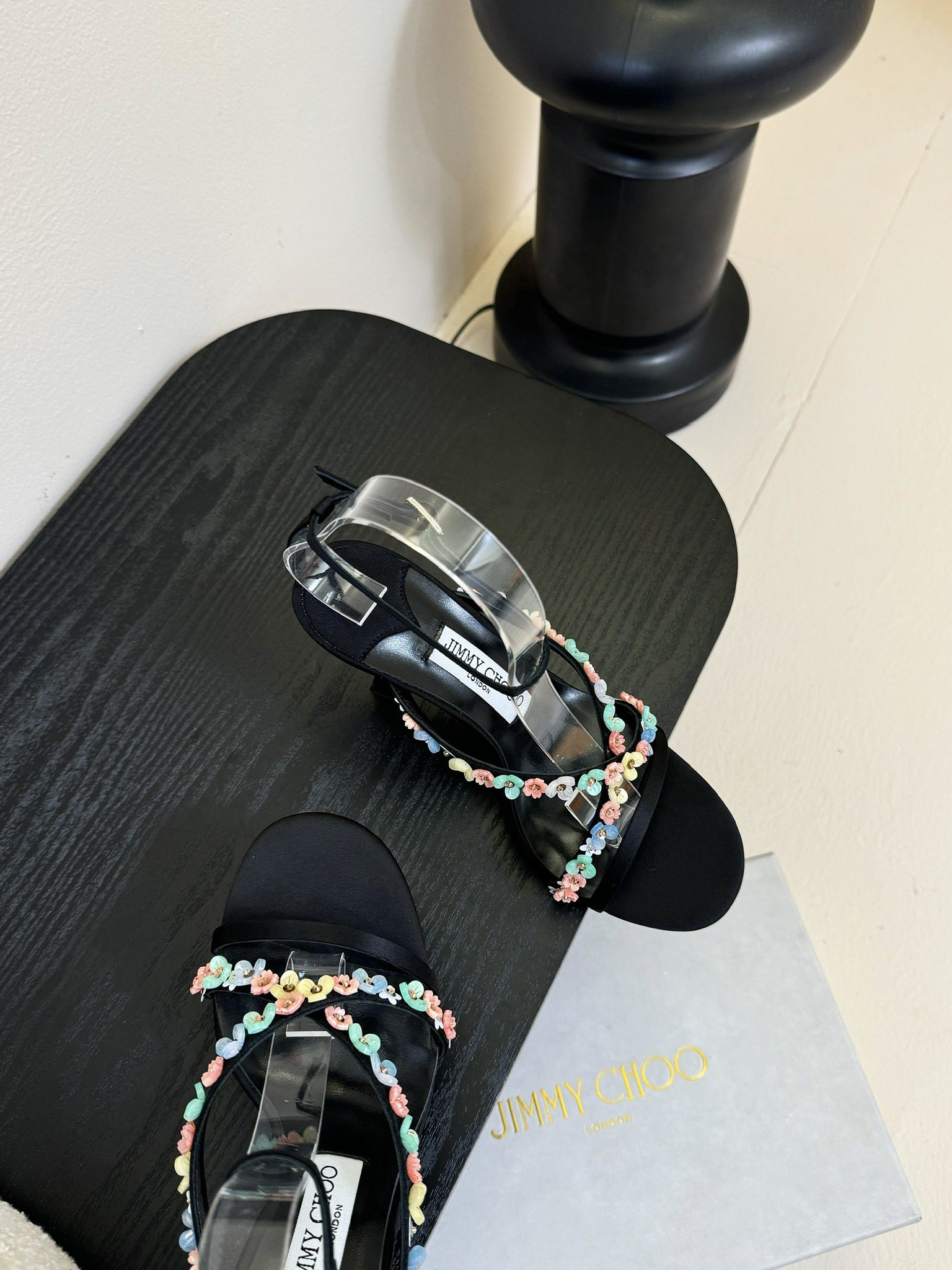 ua Ji*y Ch* blanche sandals 9cm